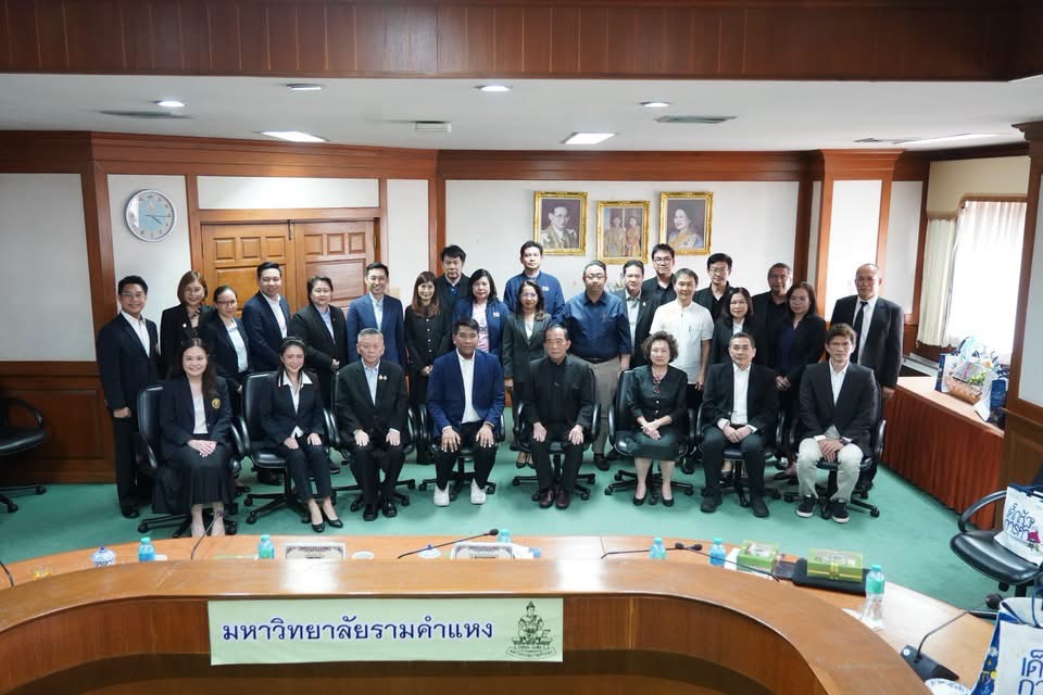 ม.ร. หารือกับ ม.หอการค้าไทย “ผสานจุดแข็งขับเคลื่อนศักยภาพนักศึกษา”